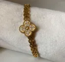 Luxurious Van Cleef with diamond