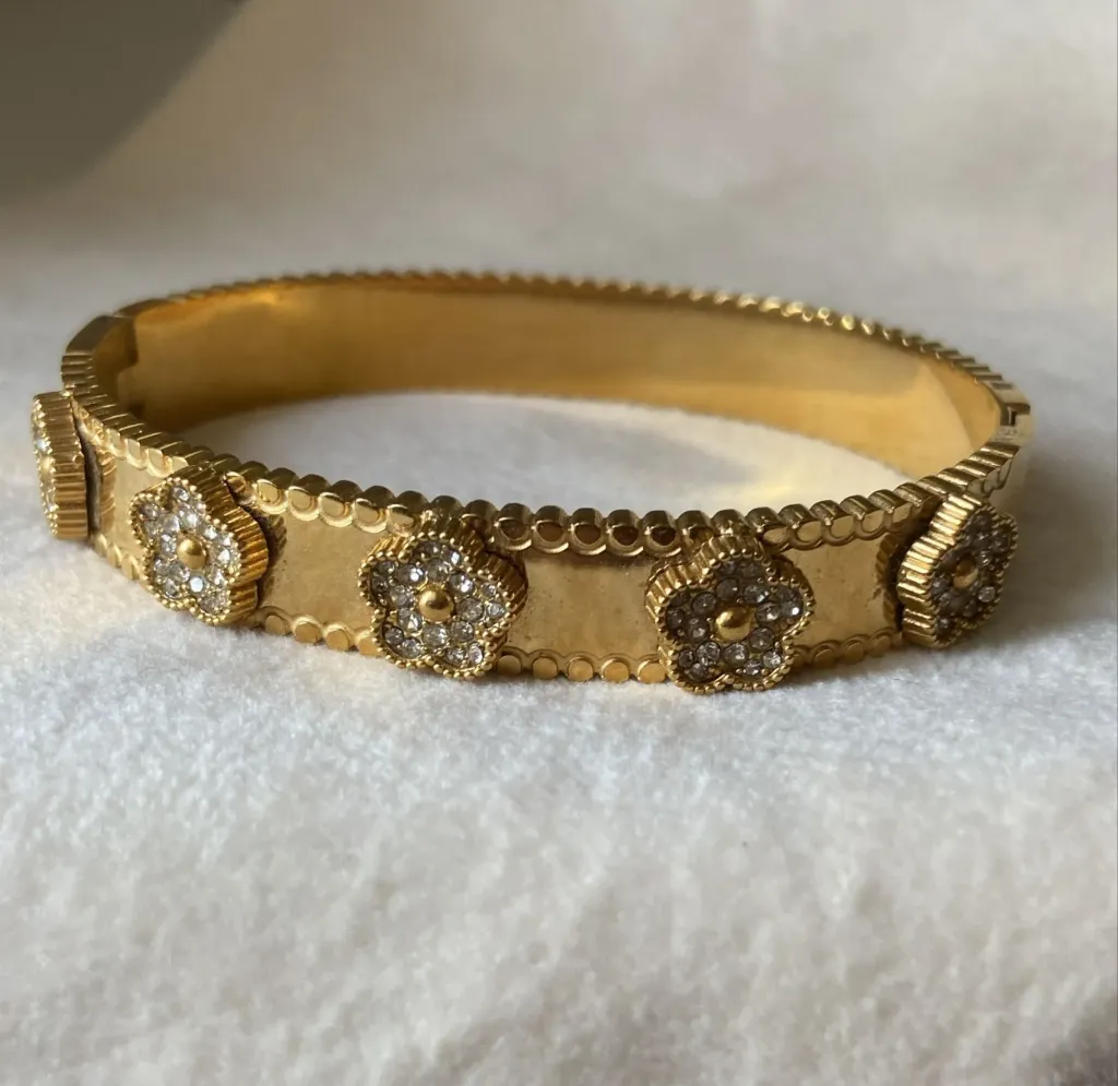 Mini flowers heavy bangle bracelet