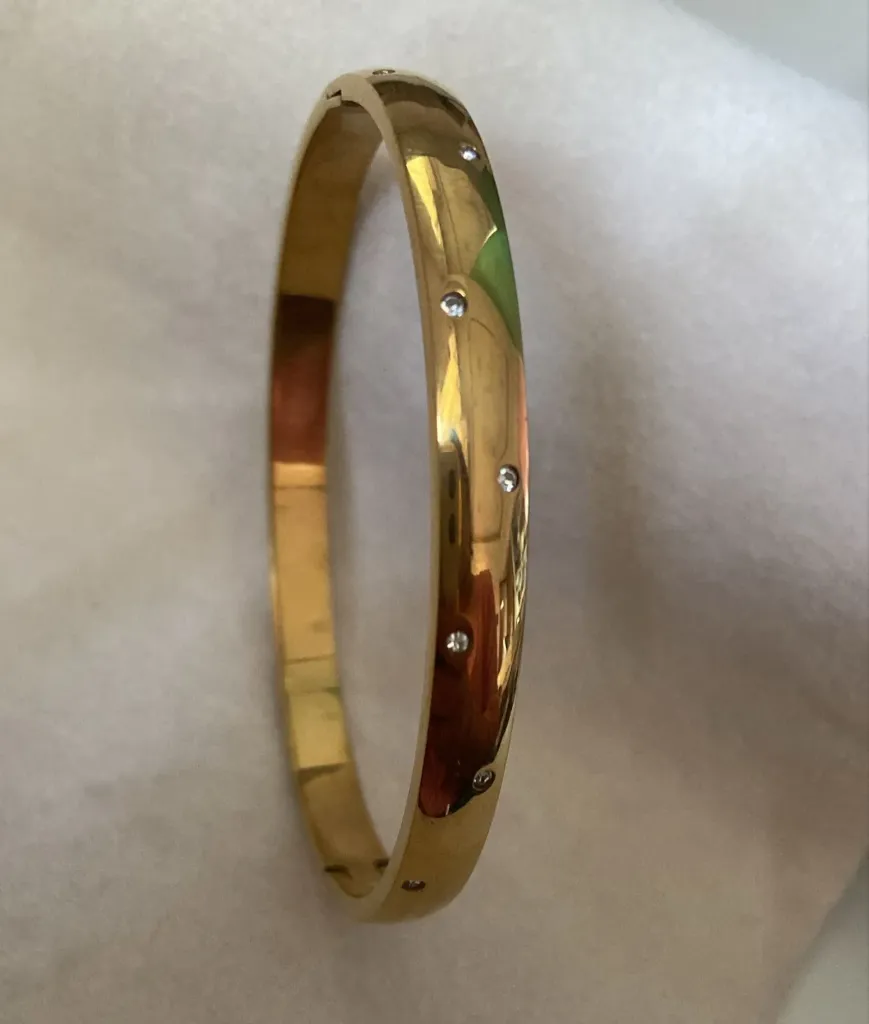 Decent diamond bangle bracelet