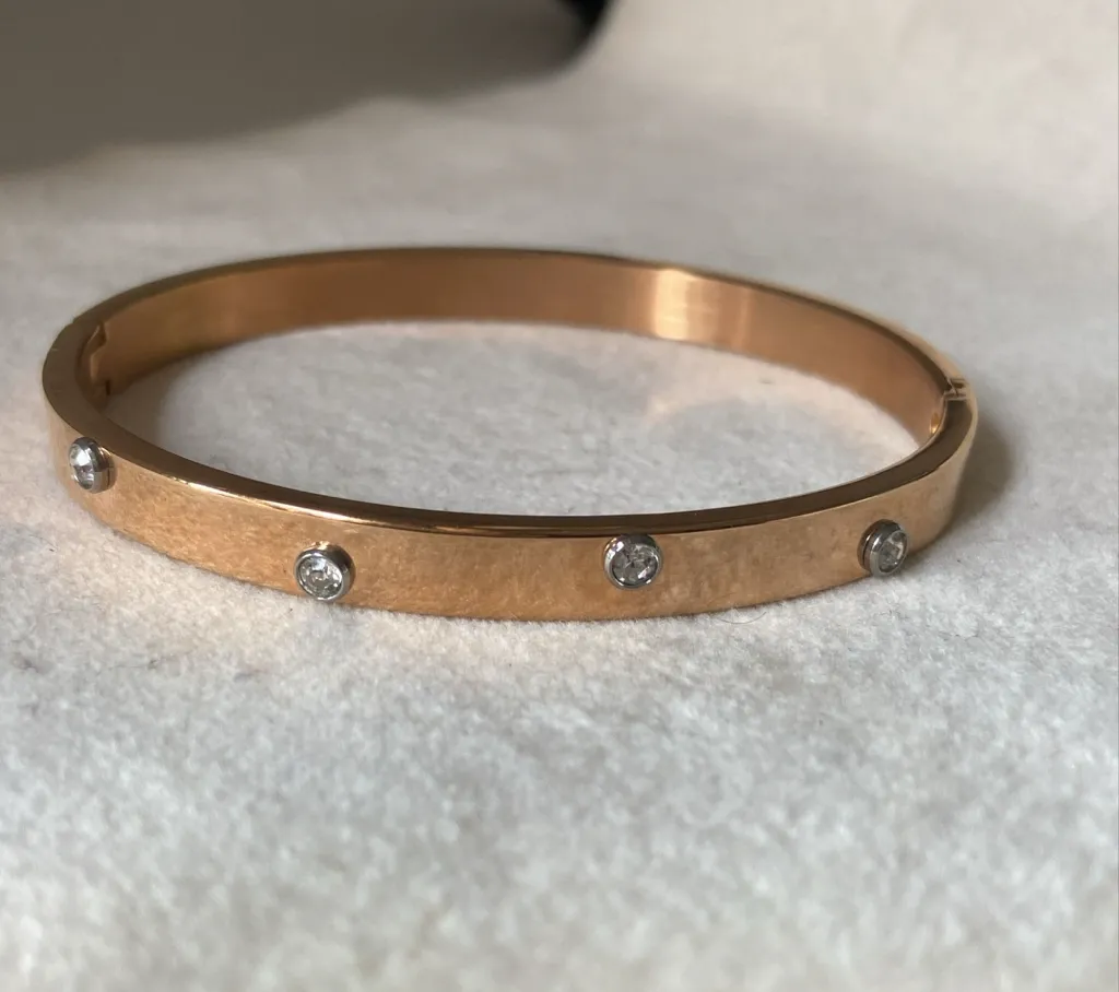 Rose gold with diamond bangle bracelet