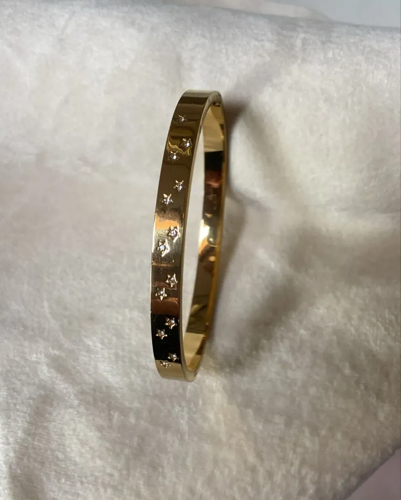 Star studded bangle bracelet