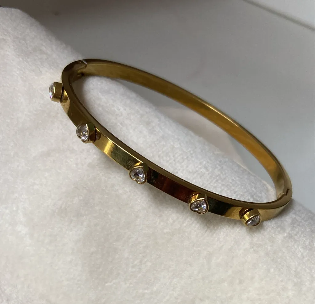 Heart diamond bangle bracelet