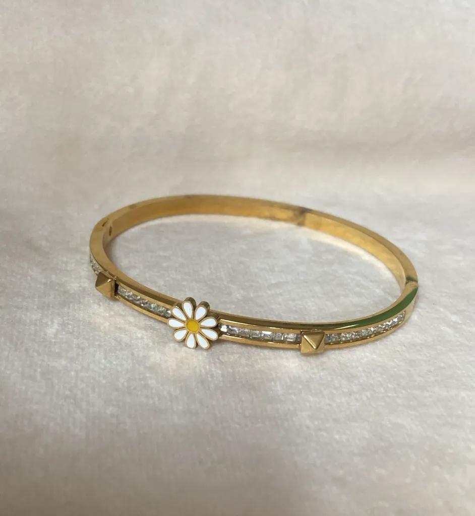 White flower bangle bracelet